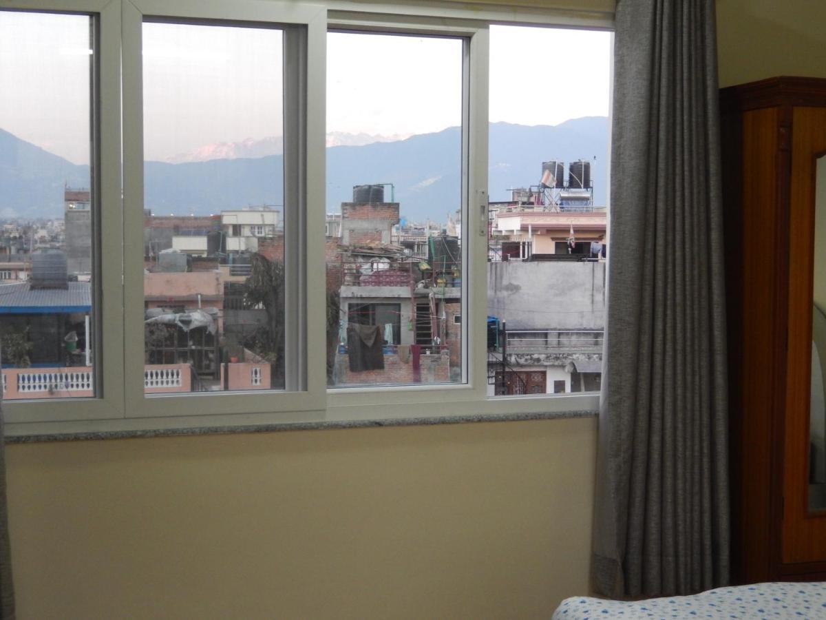 Shine Homestay Famille Francophone - Shine Home And Apartment Katmandú Exterior foto