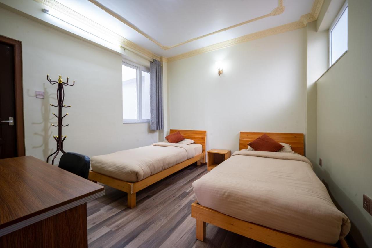 Shine Homestay Famille Francophone - Shine Home And Apartment Katmandú Exterior foto
