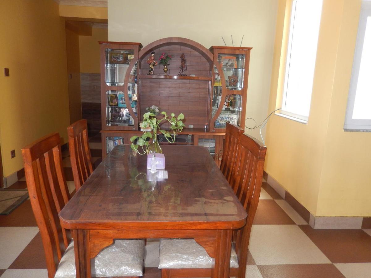 Shine Homestay Famille Francophone - Shine Home And Apartment Katmandú Exterior foto