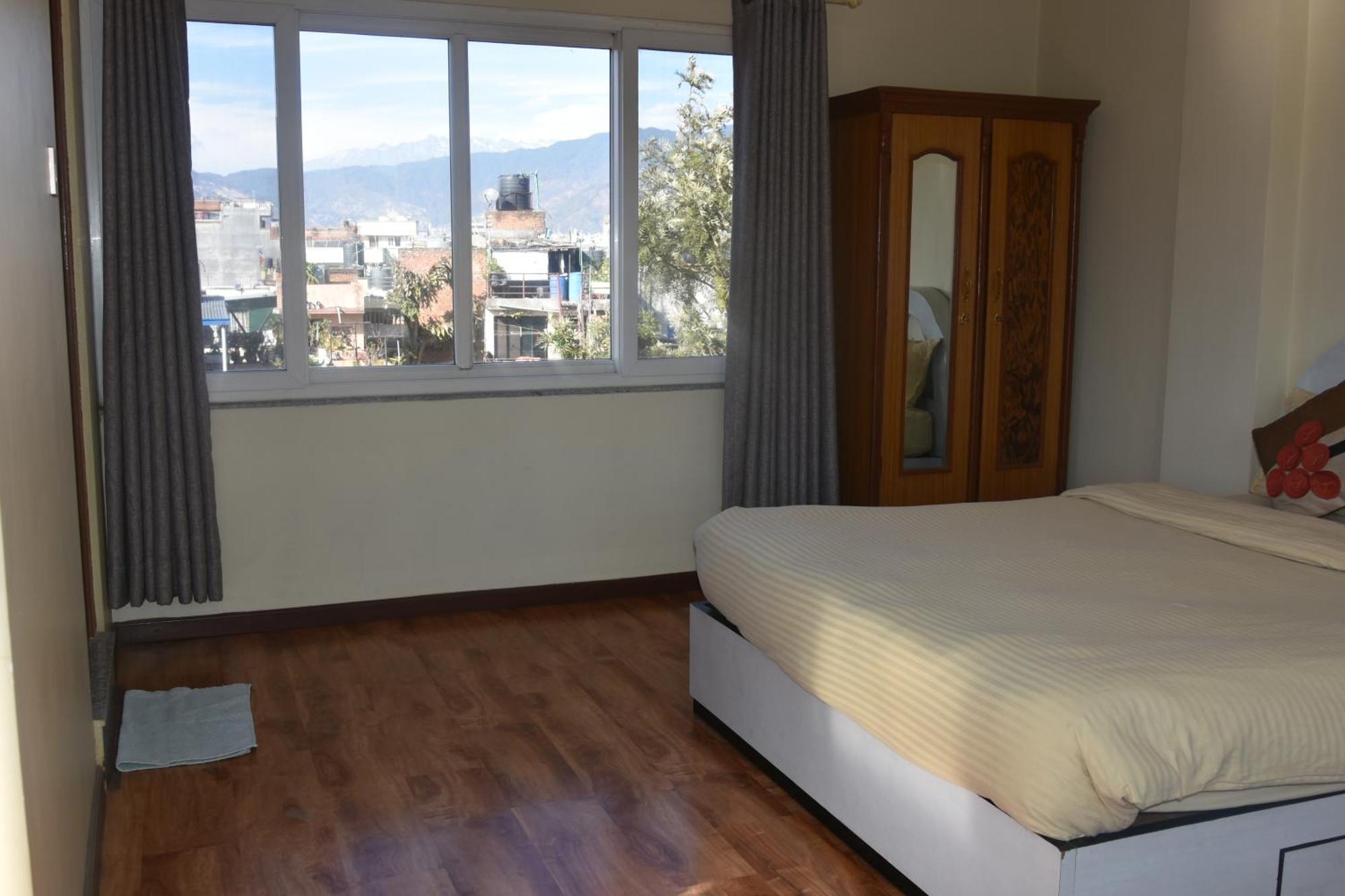 Shine Homestay Famille Francophone - Shine Home And Apartment Katmandú Exterior foto