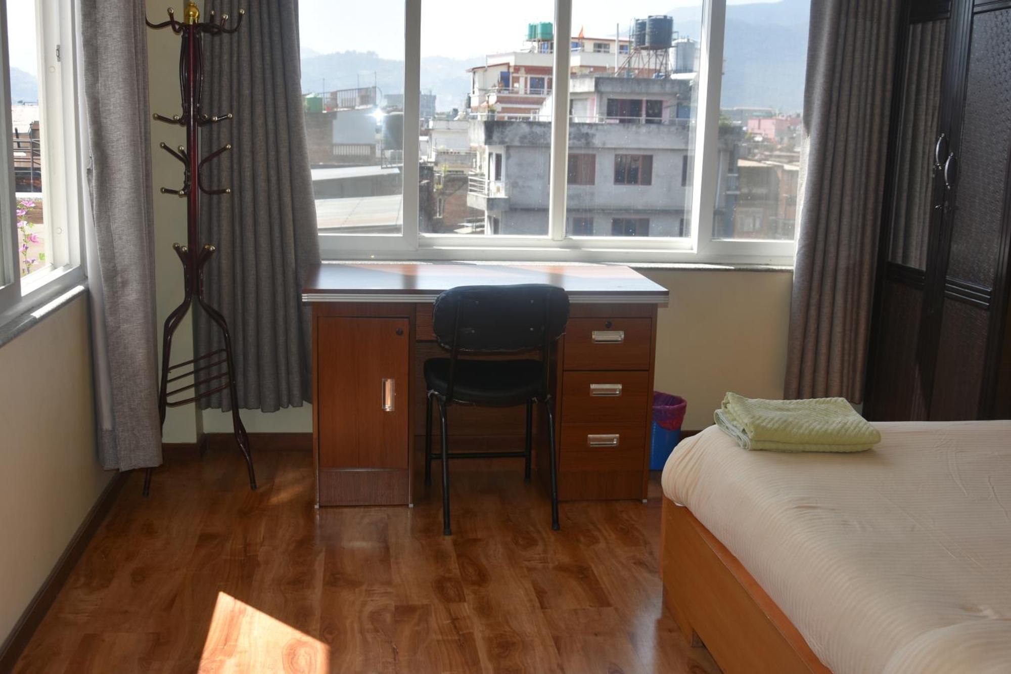 Shine Homestay Famille Francophone - Shine Home And Apartment Katmandú Exterior foto