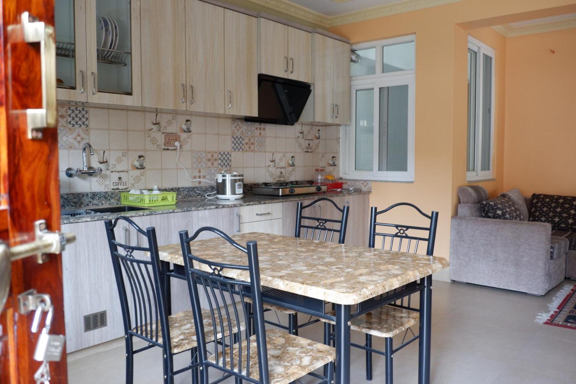 Shine Homestay Famille Francophone - Shine Home And Apartment Katmandú Exterior foto