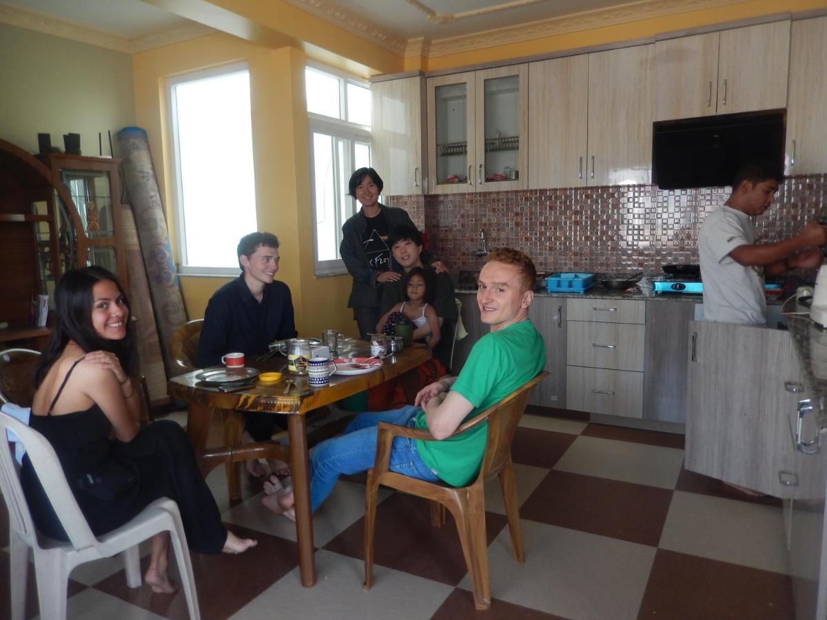 Shine Homestay Famille Francophone - Shine Home And Apartment Katmandú Exterior foto